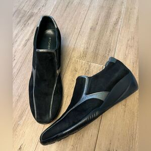 Stonefly quality suede black with pale gold leather detail women’s shoes. 39/8.5